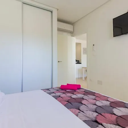 Pink Garden Apartment *